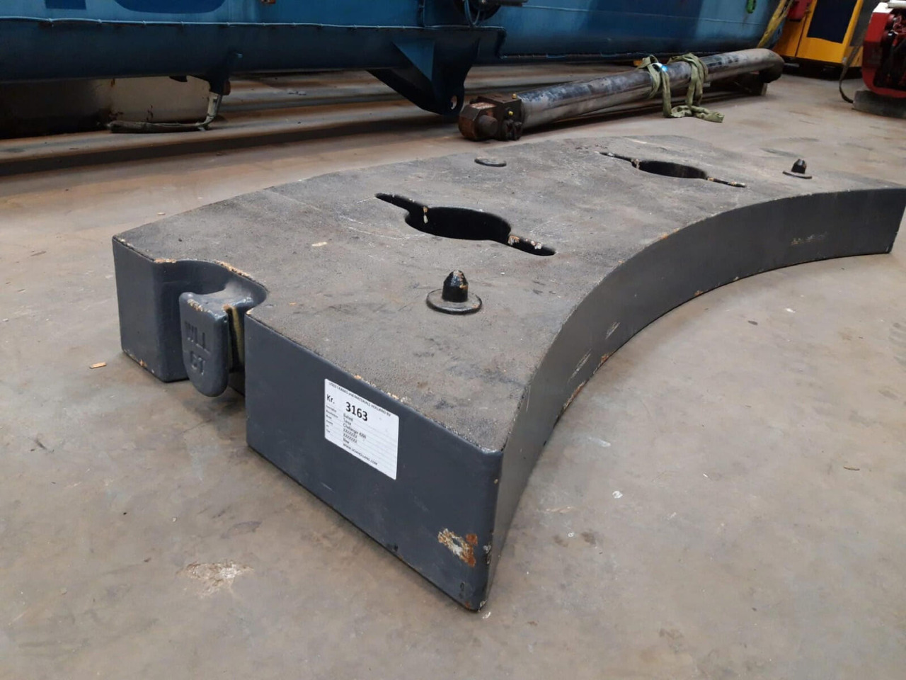Terex Terex Challenger 4200 counterweight 3,8 ton - Contrepoids pour Grue mobile: photos 3 Terex Terex Challenger 4200 counterweight 3,8 ton - Contrepoids pour Grue mobile: photos 3