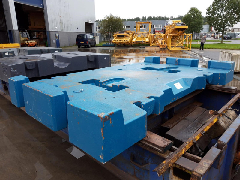 Terex Terex explorer 5800 counterweight 10,5 ton - Contrepoids pour Engins de chantier: photos 3 Terex Terex explorer 5800 counterweight 10,5 ton - Contrepoids pour Engins de chantier: photos 3