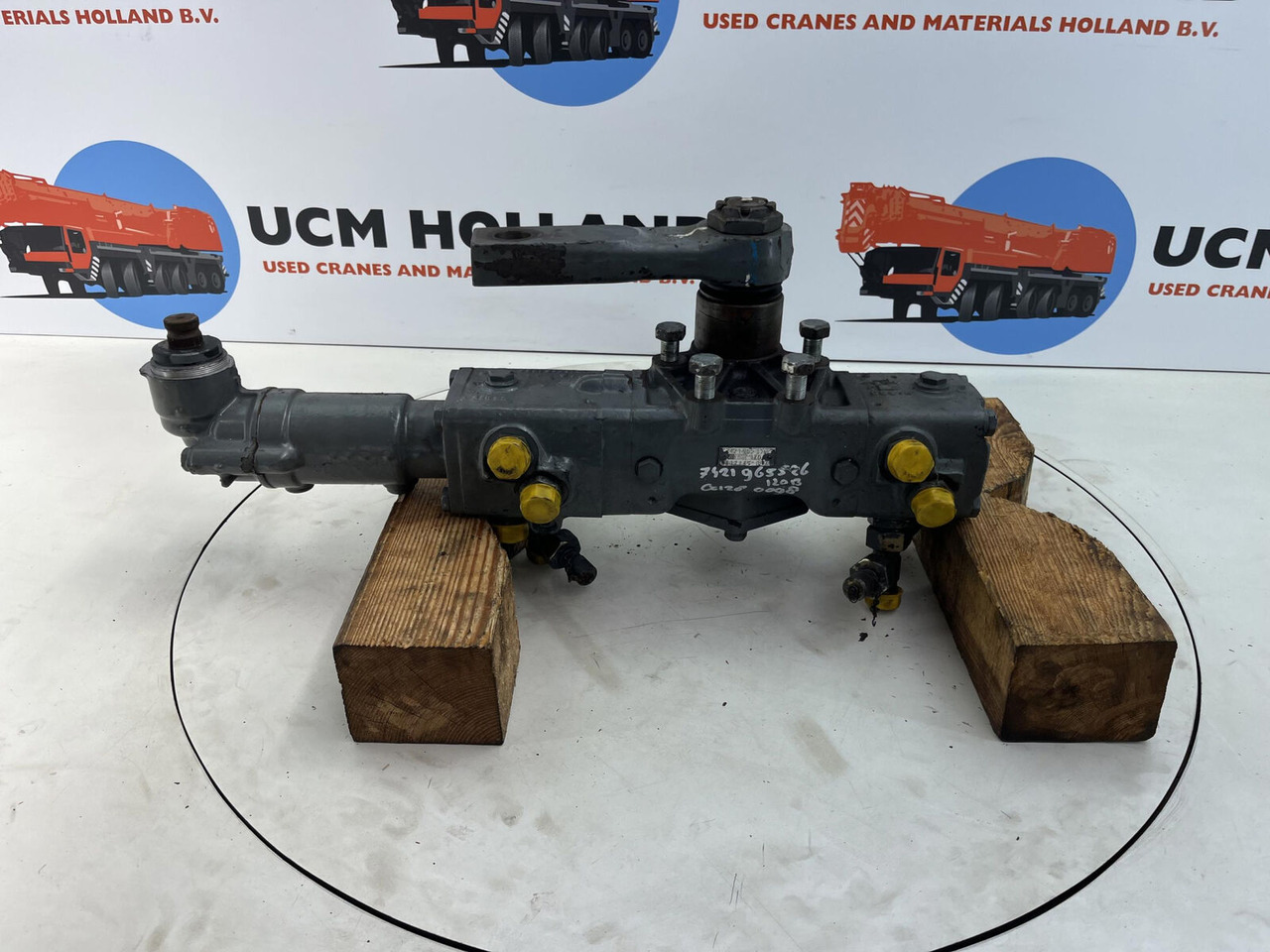 ZF LTM 1050-1 steering box - Boîtier de direction pour Grue mobile: photos 1 ZF LTM 1050-1 steering box - Boîtier de direction pour Grue mobile: photos 1