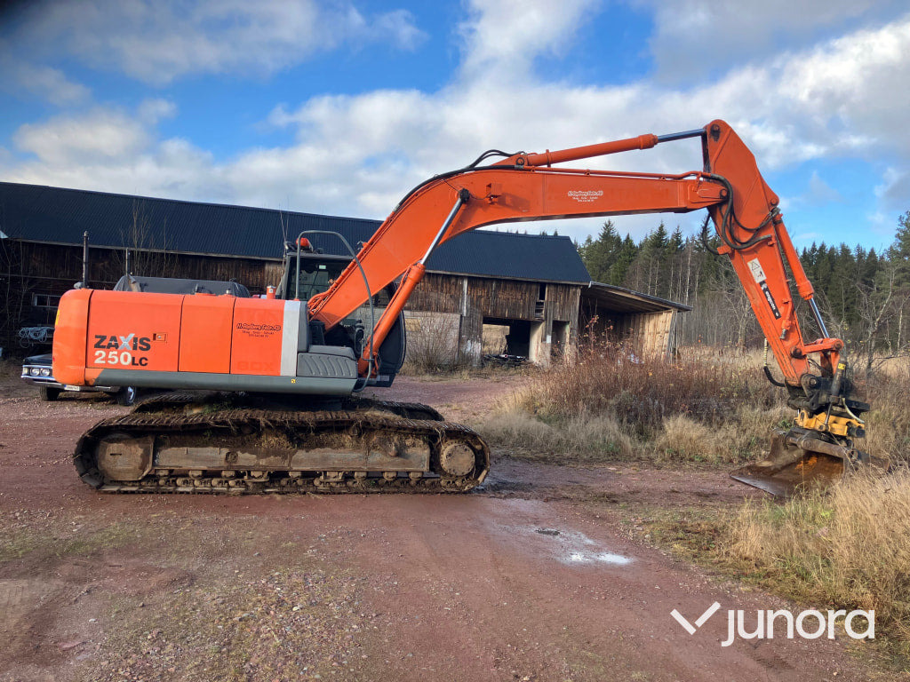 Bandgrävare Hitachi ZAXIS 250-3 LC - Pelle sur chenille: photos 1 Bandgrävare Hitachi ZAXIS 250-3 LC - Pelle sur chenille: photos 1
