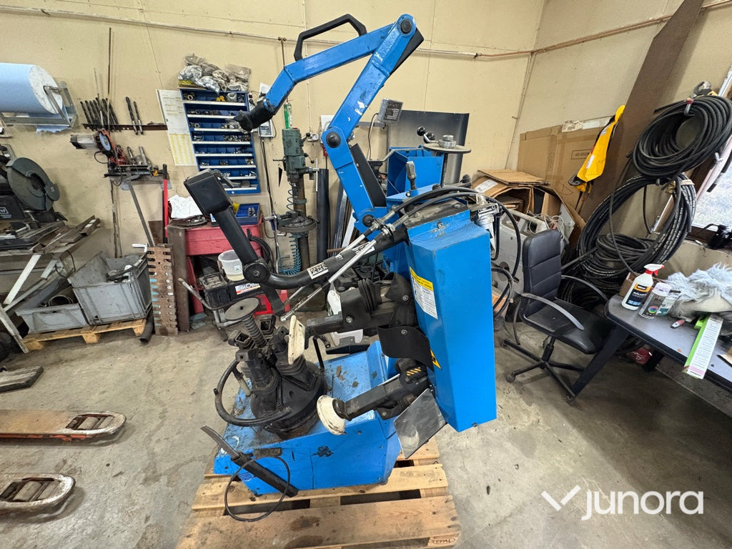 Däckmonteringsmaskin - Butler - Équipement de garage: photos 2 Däckmonteringsmaskin - Butler - Équipement de garage: photos 2