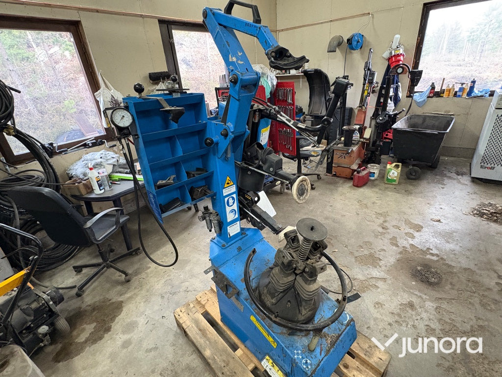 Däckmonteringsmaskin - Butler - Équipement de garage: photos 5 Däckmonteringsmaskin - Butler - Équipement de garage: photos 5