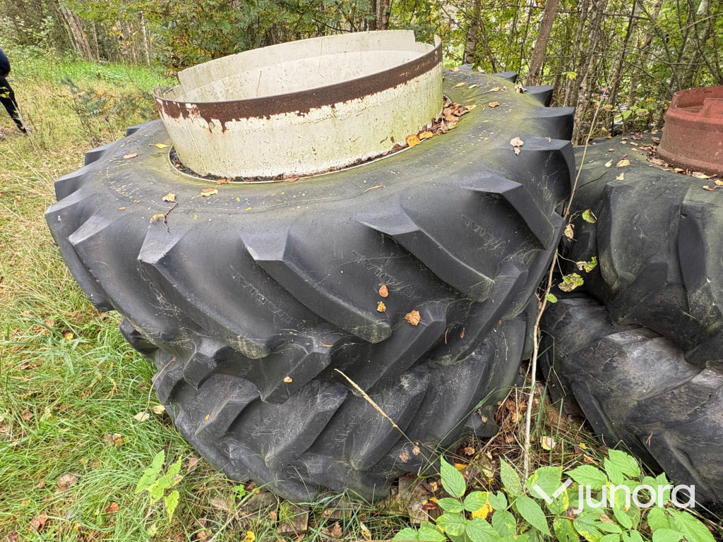 Dubbelmontage - Roue complète pour Machine agricole: photos 1 Dubbelmontage - Roue complète pour Machine agricole: photos 1