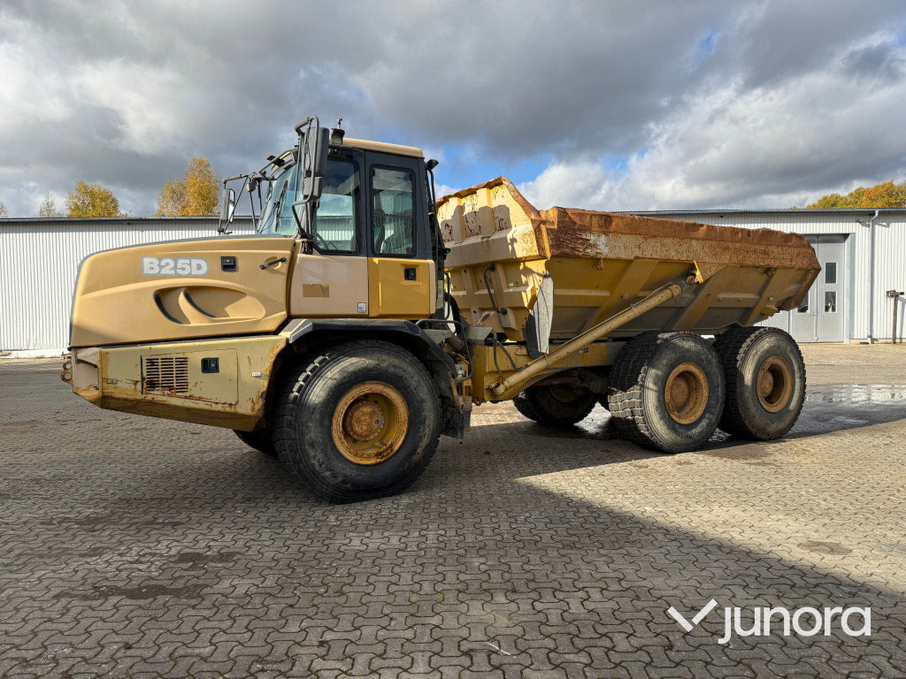 Dumper Bell B25D 6x6 - Tombereau articulé: photos 1 Dumper Bell B25D 6x6 - Tombereau articulé: photos 1