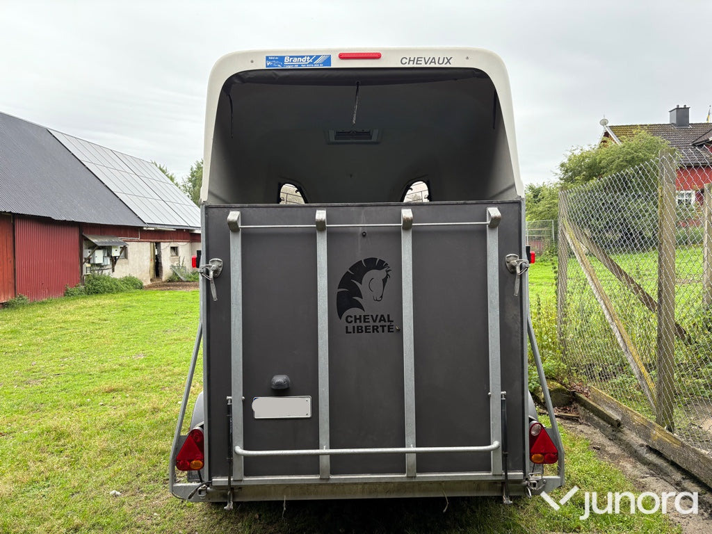 Hästtransport Cheval Liberte Gold Pullman V2 - Van chevaux: photos 3 Hästtransport Cheval Liberte Gold Pullman V2 - Van chevaux: photos 3