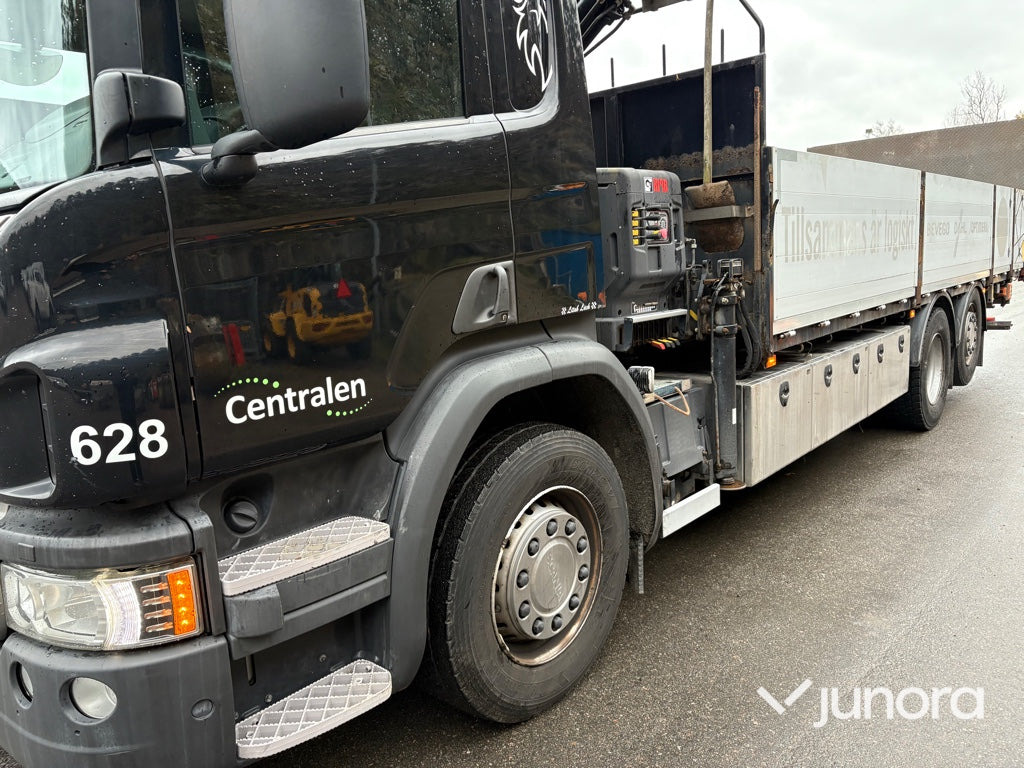 Kranbil - Scania P410 med Hiab 138 - Camion plateau, Camion grue: photos 3 Kranbil - Scania P410 med Hiab 138 - Camion plateau, Camion grue: photos 3