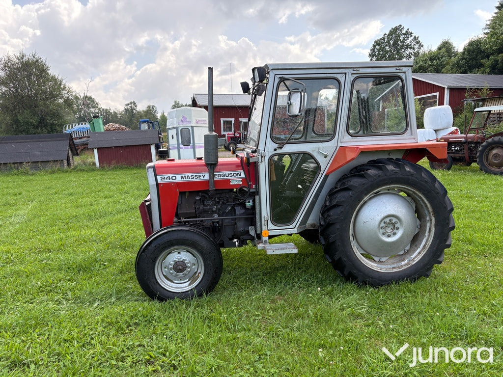 Massey Ferguson 240 - Tracteur agricole: photos 2 Massey Ferguson 240 - Tracteur agricole: photos 2