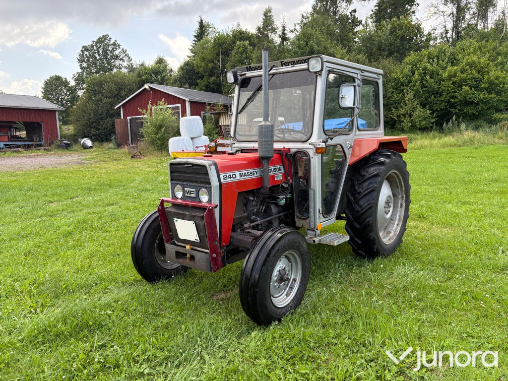 Massey Ferguson 240 - Tracteur agricole: photos 1 Massey Ferguson 240 - Tracteur agricole: photos 1
