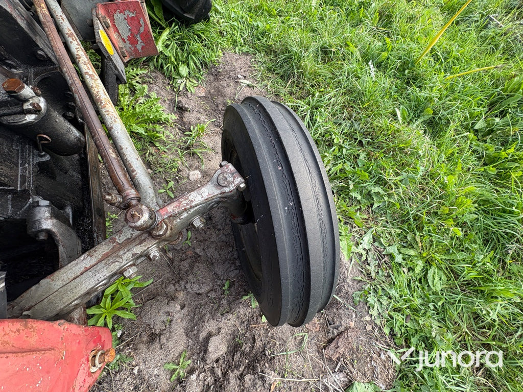 Massey Ferguson 35 Stand – 1960 årsmodell, klassisk dieseltraktor - Tracteur agricole: photos 4 Massey Ferguson 35 Stand – 1960 årsmodell, klassisk dieseltraktor - Tracteur agricole: photos 4