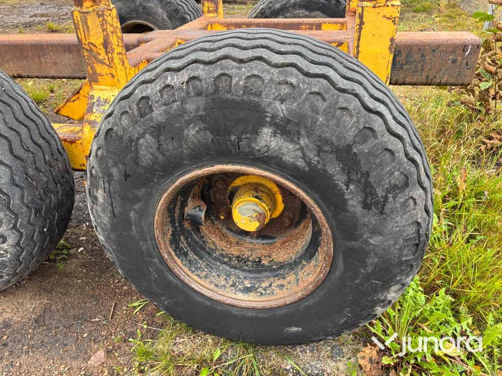 Remorque forestière Skogsvagn - Moheda, 10 ton, med kran: photos 11