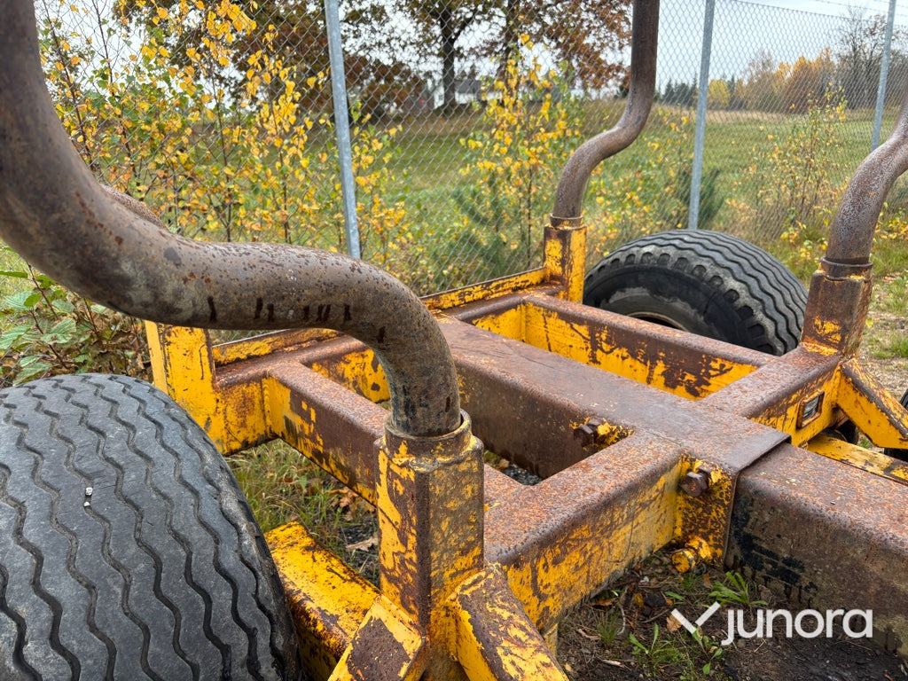 Remorque forestière Skogsvagn - Moheda, 10 ton, med kran: photos 9