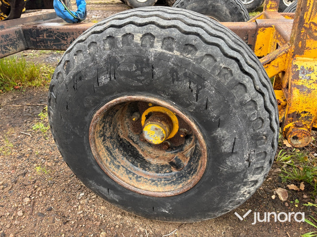 Remorque forestière Skogsvagn - Moheda, 10 ton, med kran: photos 10