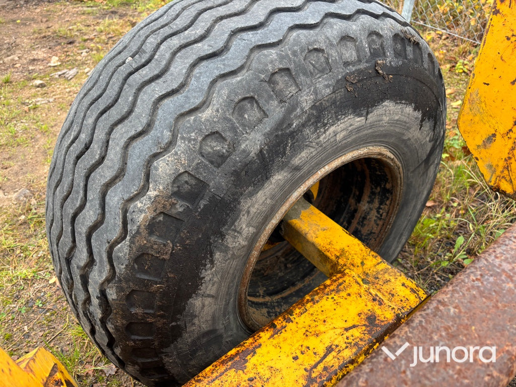 Remorque forestière Skogsvagn - Moheda, 10 ton, med kran: photos 14