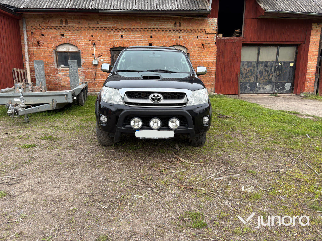 Toyota Hilux X-Cab 4wd - Pick-up: photos 3 Toyota Hilux X-Cab 4wd - Pick-up: photos 3
