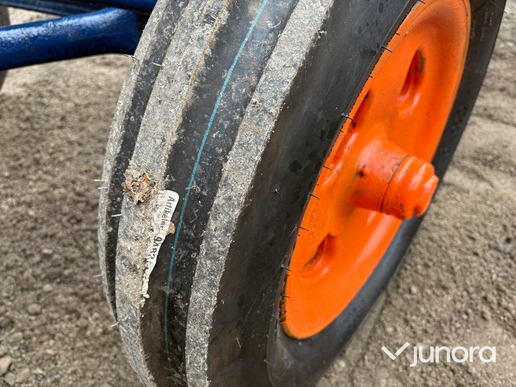 Crédit-bail  Traktor - Fordson Major Höglundare Traktor - Fordson Major Höglundare: photos 23 Crédit-bail  Traktor - Fordson Major Höglundare Traktor - Fordson Major Höglundare: photos 23