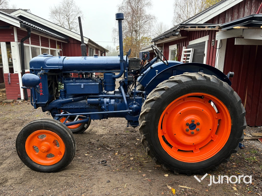 Traktor - Fordson Major Höglundare - Tracteur agricole: photos 2 Traktor - Fordson Major Höglundare - Tracteur agricole: photos 2