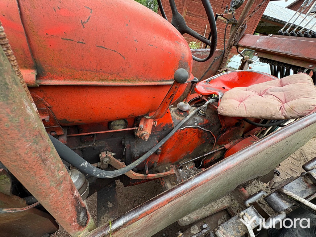 Tracteur agricole Traktor - Nuffield Universal 3DL: photos 20