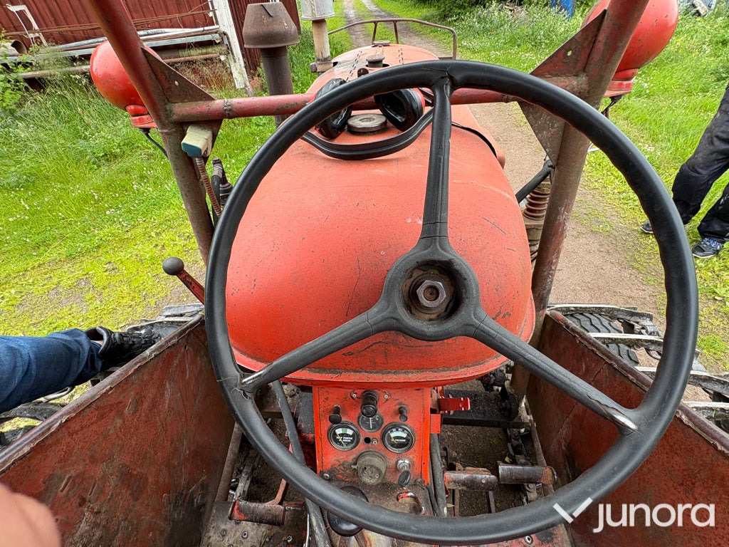 Tracteur agricole Traktor - Nuffield Universal 3DL: photos 13