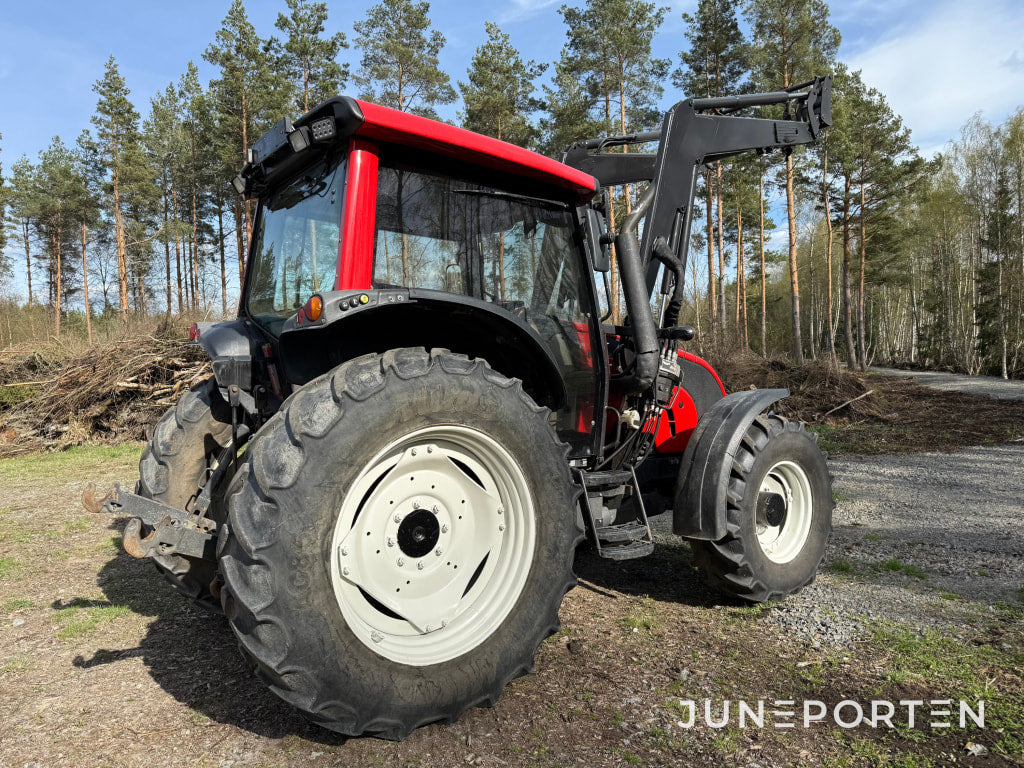 Valtra N101 - Tracteur agricole: photos 3 Valtra N101 - Tracteur agricole: photos 3