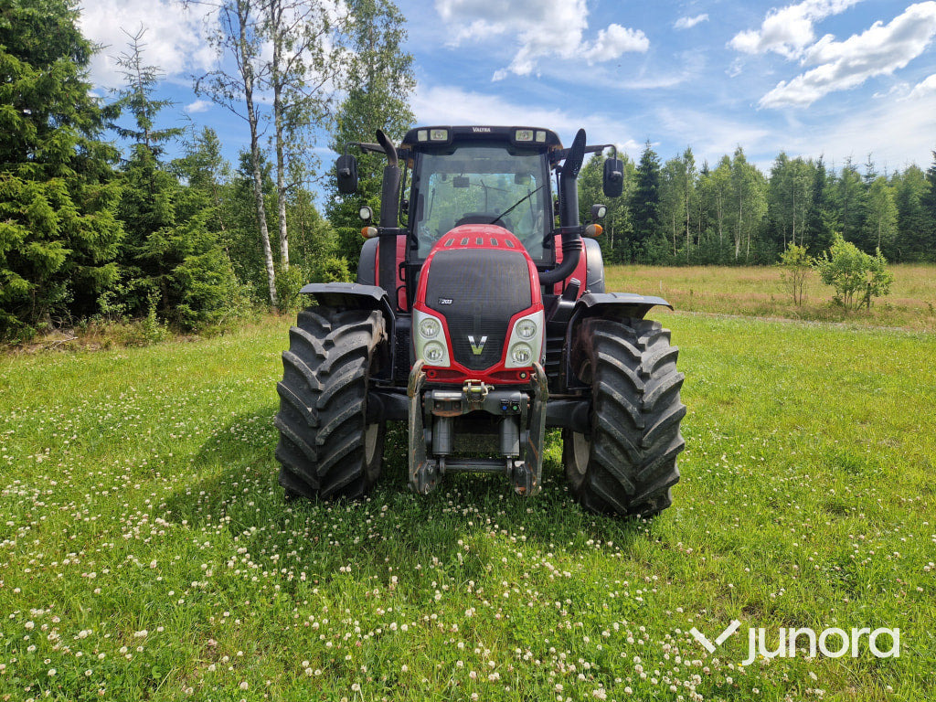 Valtra T203 Direct - Tracteur agricole: photos 2 Valtra T203 Direct - Tracteur agricole: photos 2