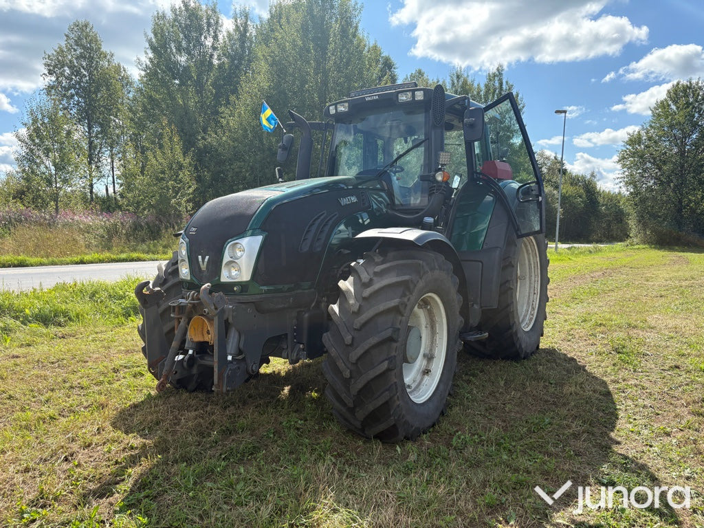 Valtra T203 - Tracteur agricole: photos 4 Valtra T203 - Tracteur agricole: photos 4