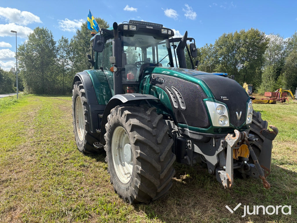 Valtra T203 - Tracteur agricole: photos 2 Valtra T203 - Tracteur agricole: photos 2