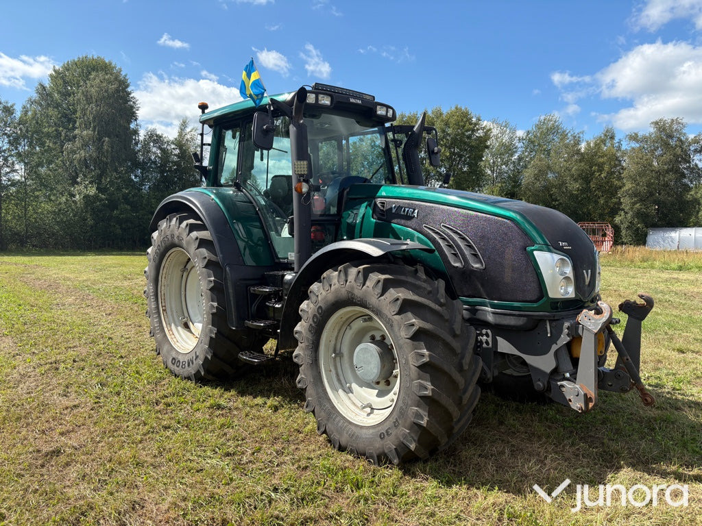Valtra T203 - Tracteur agricole: photos 1 Valtra T203 - Tracteur agricole: photos 1