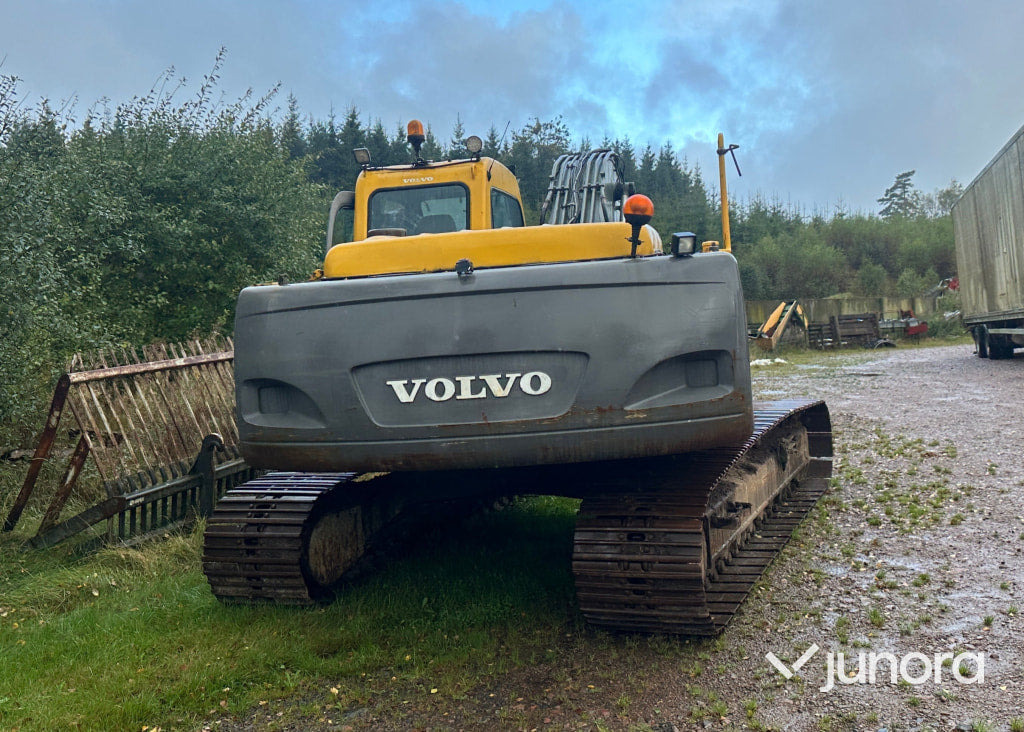 Volvo EC 210 - Pelle sur chenille: photos 5 Volvo EC 210 - Pelle sur chenille: photos 5