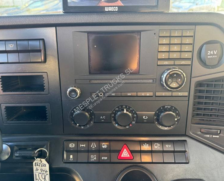 Crédit-bail Mercedes Antos 1843 Mercedes Antos 1843: photos 17