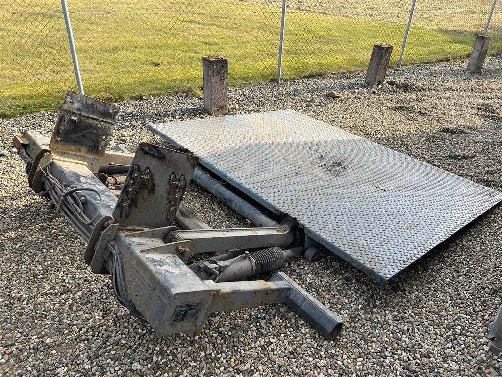 7,5 mtr alu fragtlad - Zepro Z2500-150 MA lift - Carrosserie fourgon: photos 3 7,5 mtr alu fragtlad - Zepro Z2500-150 MA lift - Carrosserie fourgon: photos 3