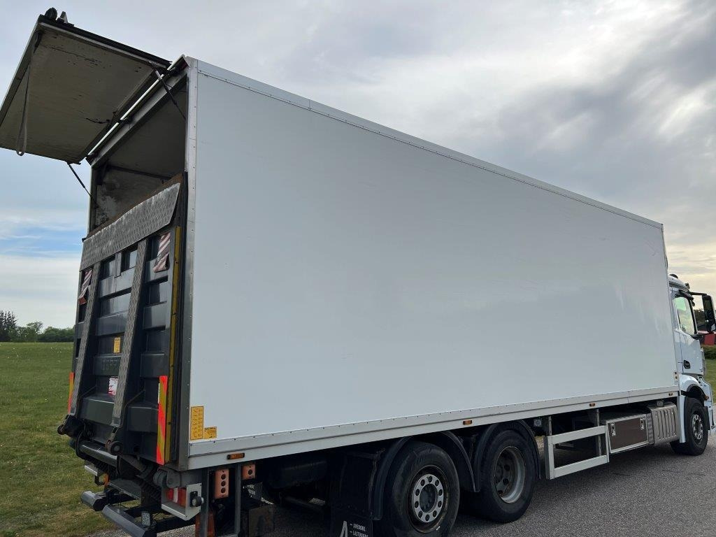 8,4 mtr glasfiber kasse - Xarios 500 - Carrosserie fourgon: photos 1 8,4 mtr glasfiber kasse - Xarios 500 - Carrosserie fourgon: photos 1