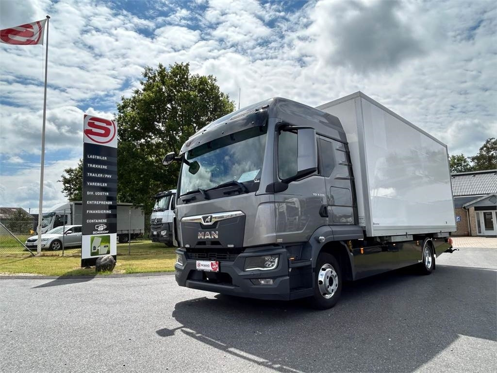 MAN TGL 8-220 4x2 BL incl. 2 stk veksellad - Camion porte-conteneur/ Caisse mobile: photos 5 MAN TGL 8-220 4x2 BL incl. 2 stk veksellad - Camion porte-conteneur/ Caisse mobile: photos 5