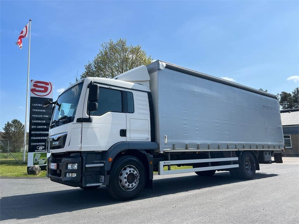MAN TGM 18-340 BL - Camion à rideaux coulissants: photos 1 MAN TGM 18-340 BL - Camion à rideaux coulissants: photos 1