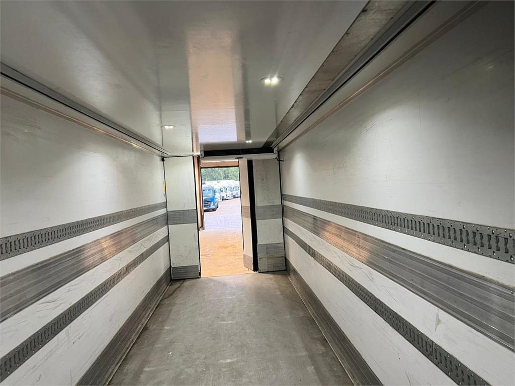 Mercedes-Benz Actros 2530 L 6x2*4 - Camion frigorifique: photos 3 Mercedes-Benz Actros 2530 L 6x2*4 - Camion frigorifique: photos 3