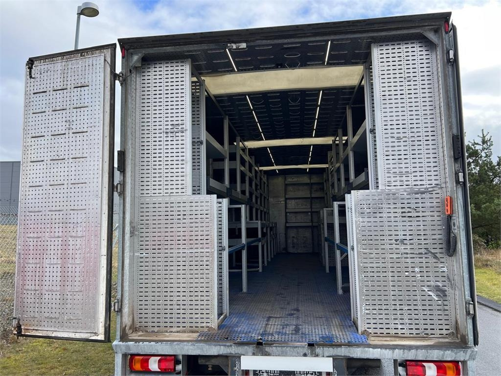 Mercedes-Benz Antos 1824 LnR - Camion fourgon: photos 1 Mercedes-Benz Antos 1824 LnR - Camion fourgon: photos 1