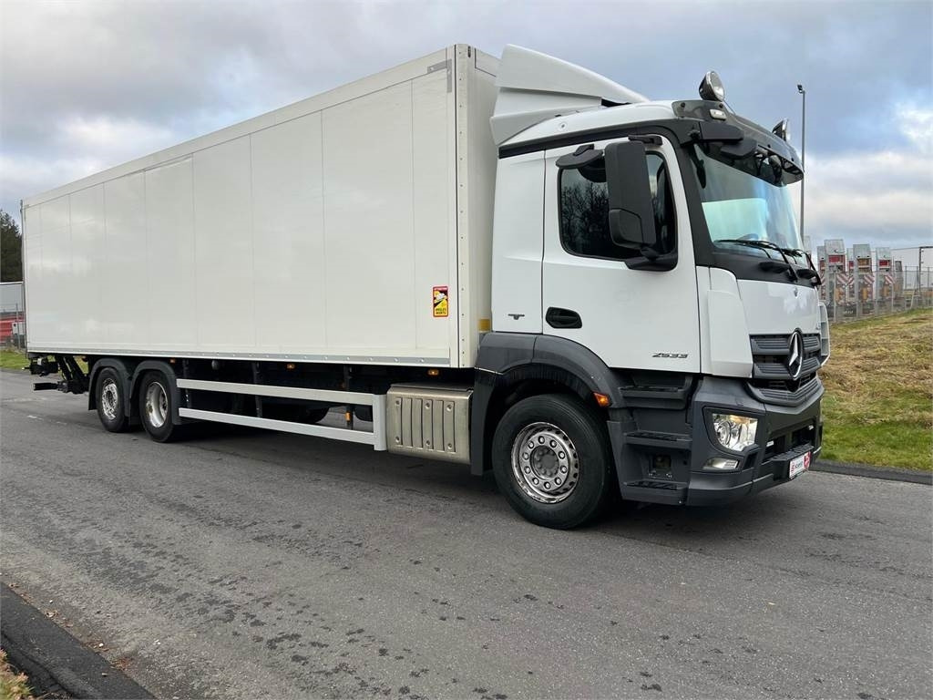 Mercedes-Benz Antos 2533 L - Camion fourgon: photos 3 Mercedes-Benz Antos 2533 L - Camion fourgon: photos 3