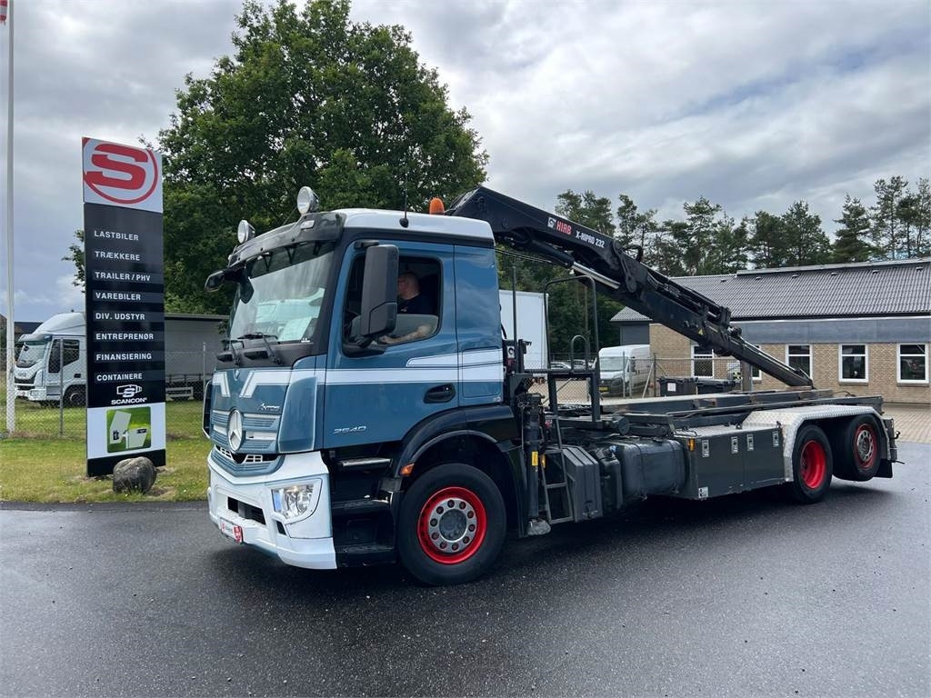 Mercedes-Benz Antos 2540 L - Hiab 232E5 kran - Camion multibenne: photos 1 Mercedes-Benz Antos 2540 L - Hiab 232E5 kran - Camion multibenne: photos 1