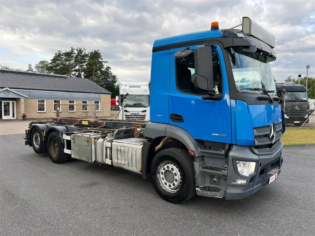 Mercedes-Benz Antos 2546 L - Camion multibenne: photos 3 Mercedes-Benz Antos 2546 L - Camion multibenne: photos 3