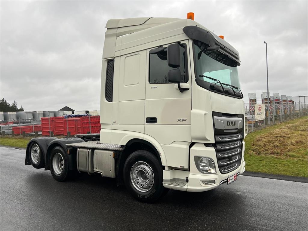 DAF XF 530 6x2 FTR - Tracteur routier: photos 1 DAF XF 530 6x2 FTR - Tracteur routier: photos 1