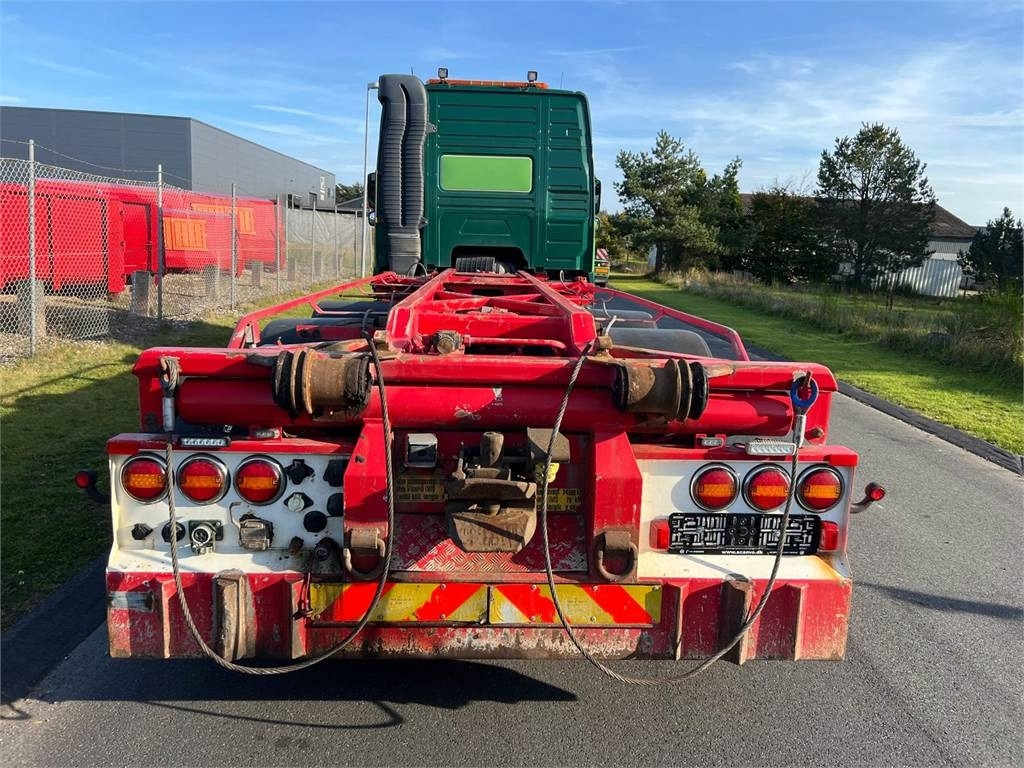 Volvo FM500 8x2*6 rigid pusher-tag tridem - Camion multibenne: photos 4 Volvo FM500 8x2*6 rigid pusher-tag tridem - Camion multibenne: photos 4