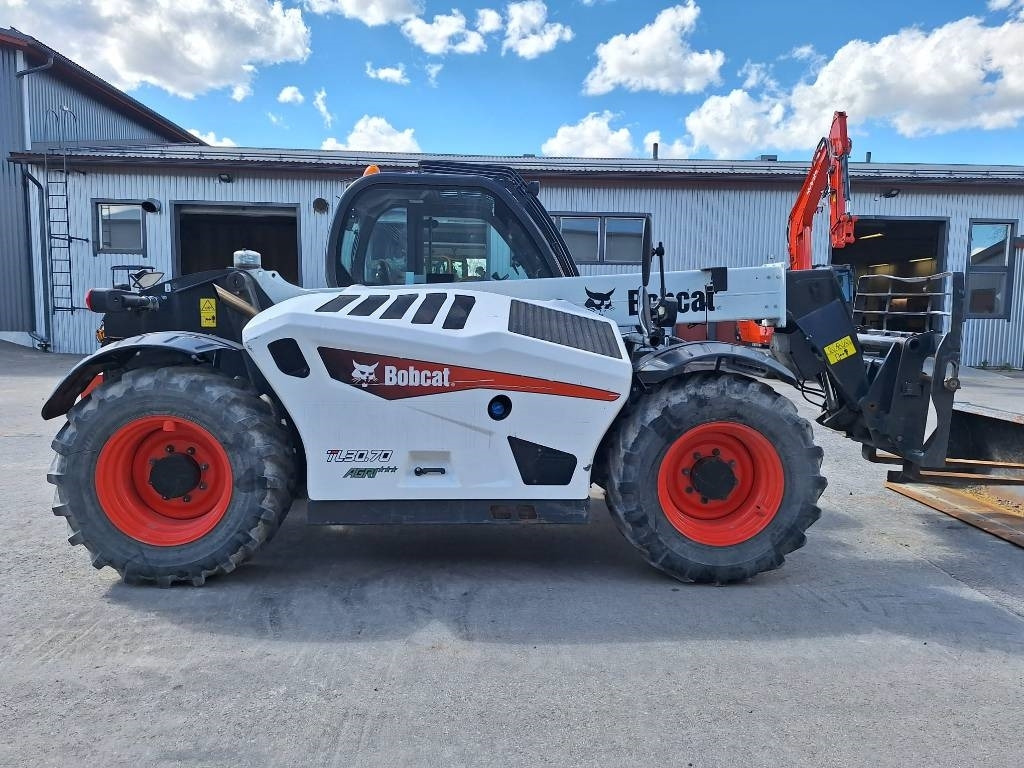 Bobcat MYYTY!!SOLD!! TL30.70 KUROTTAJA - Chariot télescopique: photos 5 Bobcat MYYTY!!SOLD!! TL30.70 KUROTTAJA - Chariot télescopique: photos 5