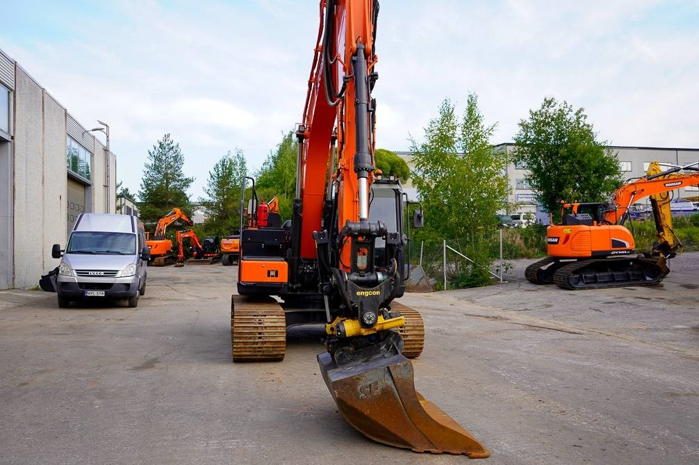 Doosan DX140LC-5 ENGCON - Pelle sur chenille: photos 4 Doosan DX140LC-5 ENGCON - Pelle sur chenille: photos 4