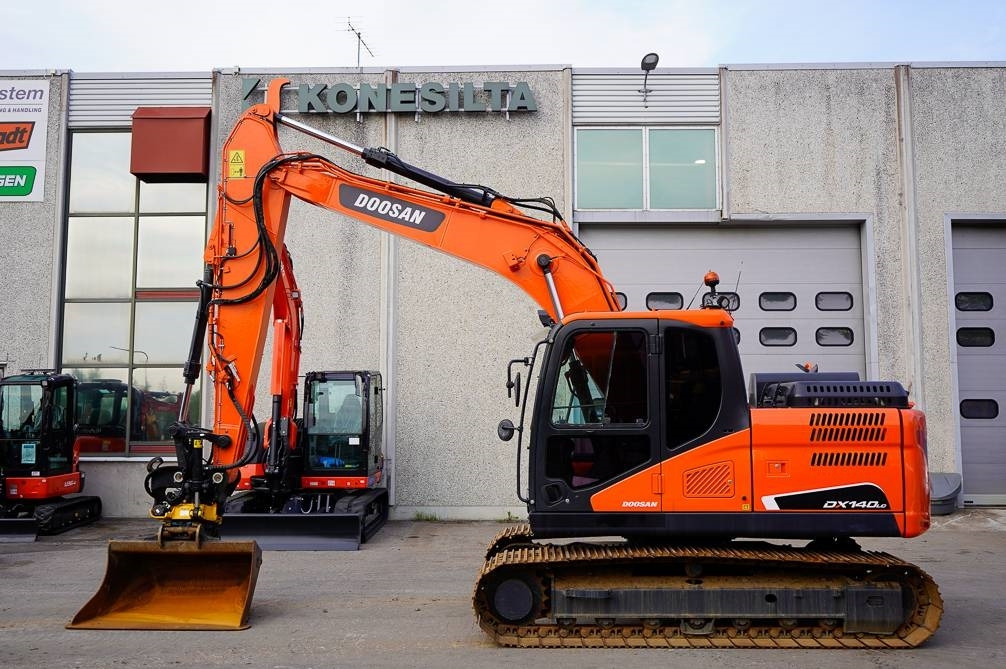 Doosan DX140LC-5 ENGCON - Pelle sur chenille: photos 1 Doosan DX140LC-5 ENGCON - Pelle sur chenille: photos 1