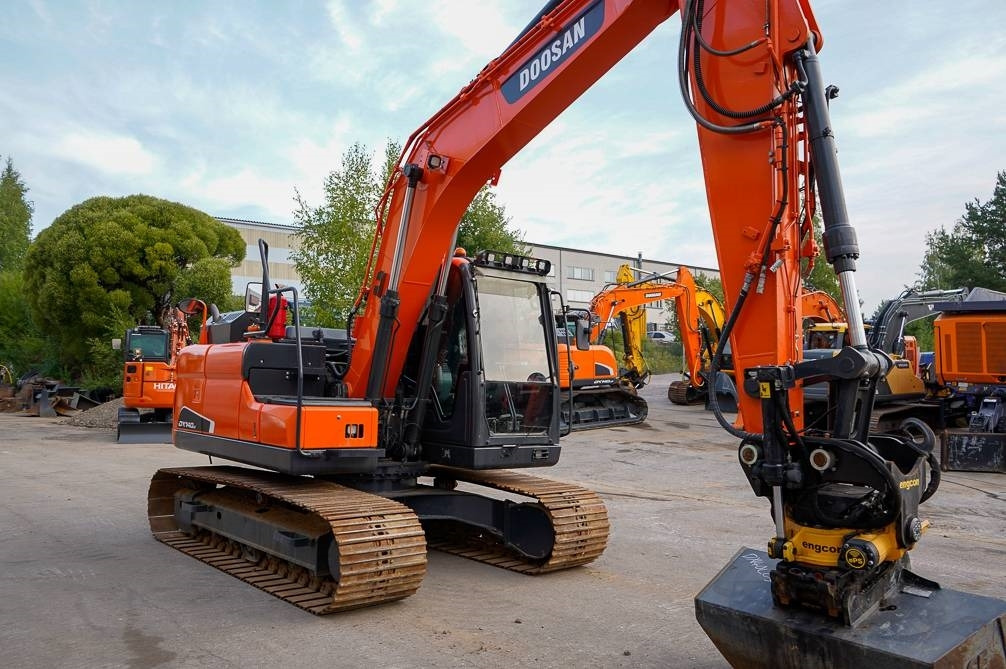Doosan DX140LC-5 ENGCON - Pelle sur chenille: photos 5 Doosan DX140LC-5 ENGCON - Pelle sur chenille: photos 5
