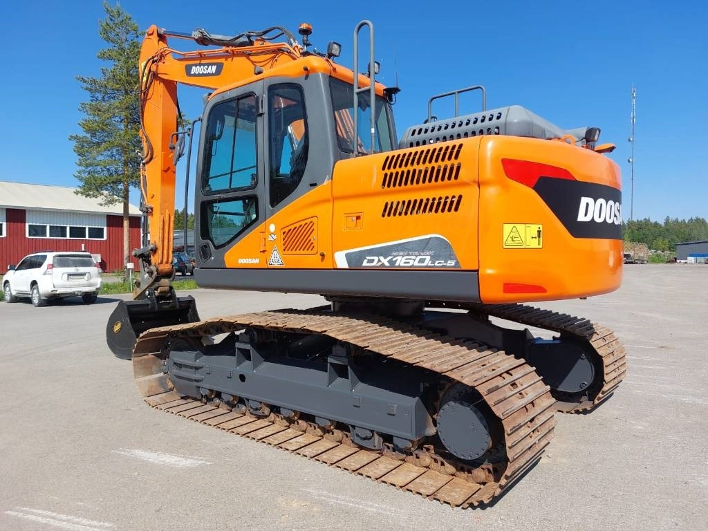 Doosan DX160LCH-5 METSÄALUSTA - Pelle sur chenille: photos 2 Doosan DX160LCH-5 METSÄALUSTA - Pelle sur chenille: photos 2