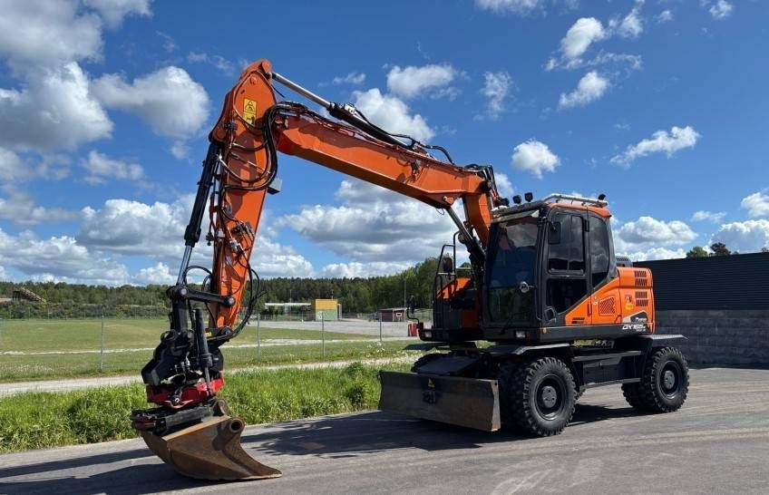 Doosan DX165W-5 Tulossa Pirkkala - Pelle sur pneus: photos 1 Doosan DX165W-5 Tulossa Pirkkala - Pelle sur pneus: photos 1