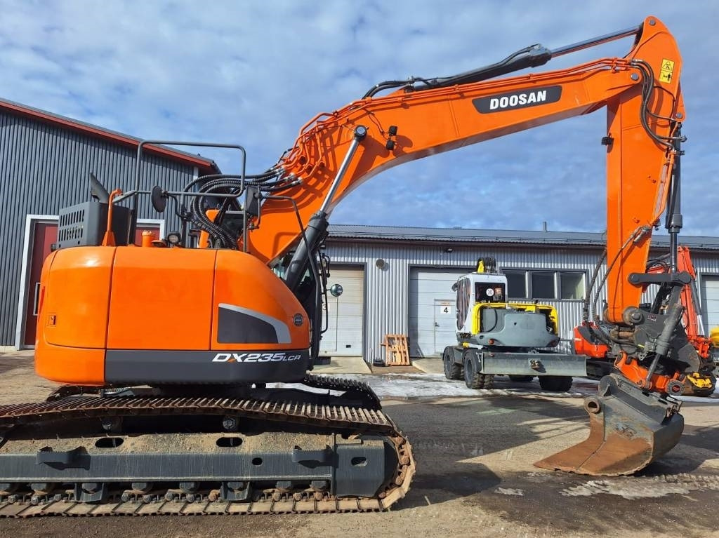 Doosan DX235LCR-5 PYÖRITTÄJÄ, 3D-LAITTEET - Pelle sur chenille: photos 5 Doosan DX235LCR-5 PYÖRITTÄJÄ, 3D-LAITTEET - Pelle sur chenille: photos 5