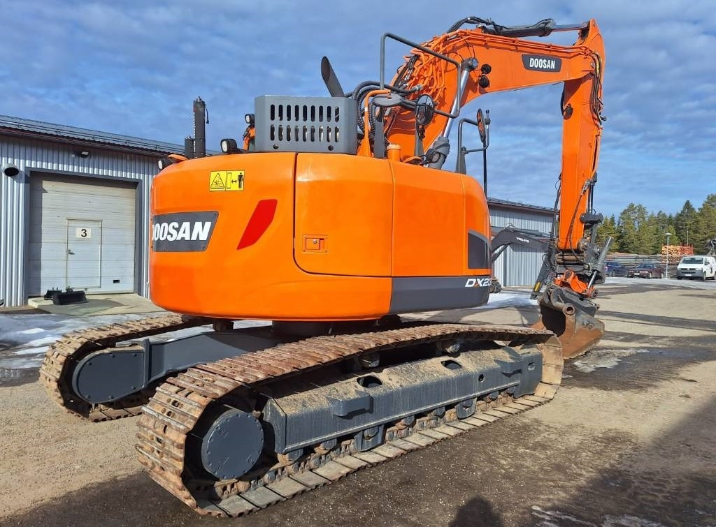Doosan DX235LCR-5 PYÖRITTÄJÄ, 3D-LAITTEET - Pelle sur chenille: photos 4 Doosan DX235LCR-5 PYÖRITTÄJÄ, 3D-LAITTEET - Pelle sur chenille: photos 4