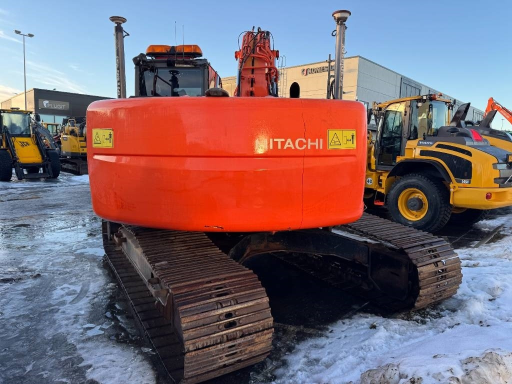 Hitachi Myyty! ZX225USRLC-3 - Pelle sur chenille: photos 3 Hitachi Myyty! ZX225USRLC-3 - Pelle sur chenille: photos 3