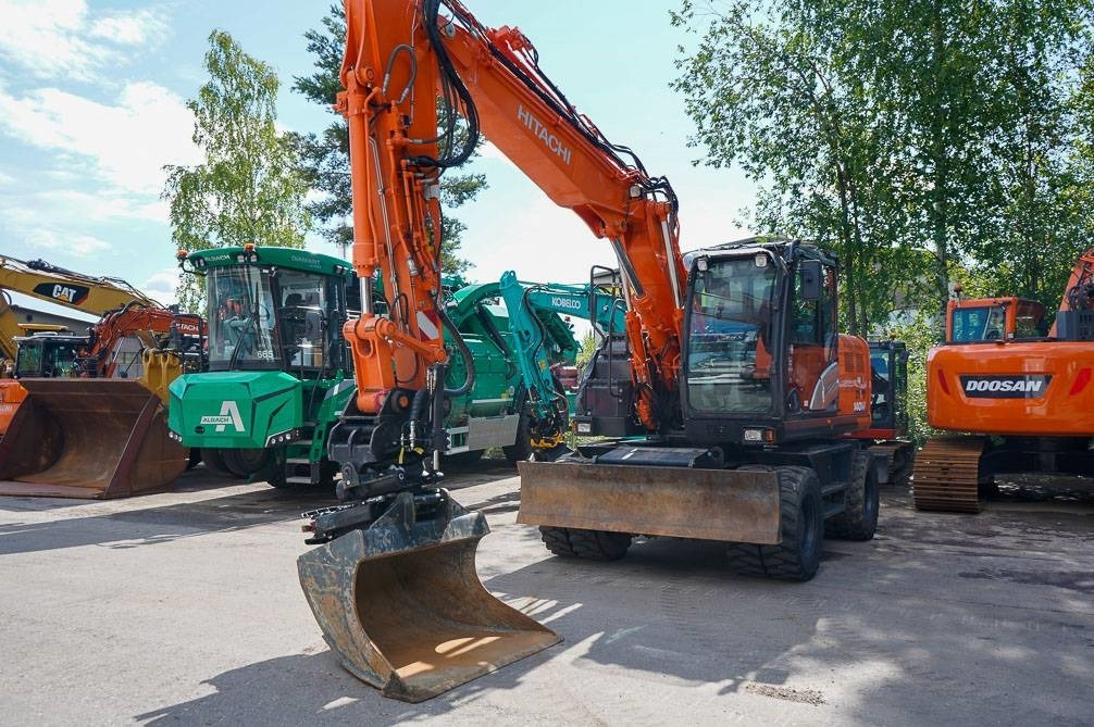 Hitachi ZX 140 W-6 - Pelle sur pneus: photos 3 Hitachi ZX 140 W-6 - Pelle sur pneus: photos 3